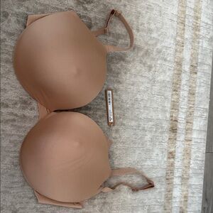 SKIMS ULTIMATE BRA COLOR CLAY WITH NIPPLES NWT